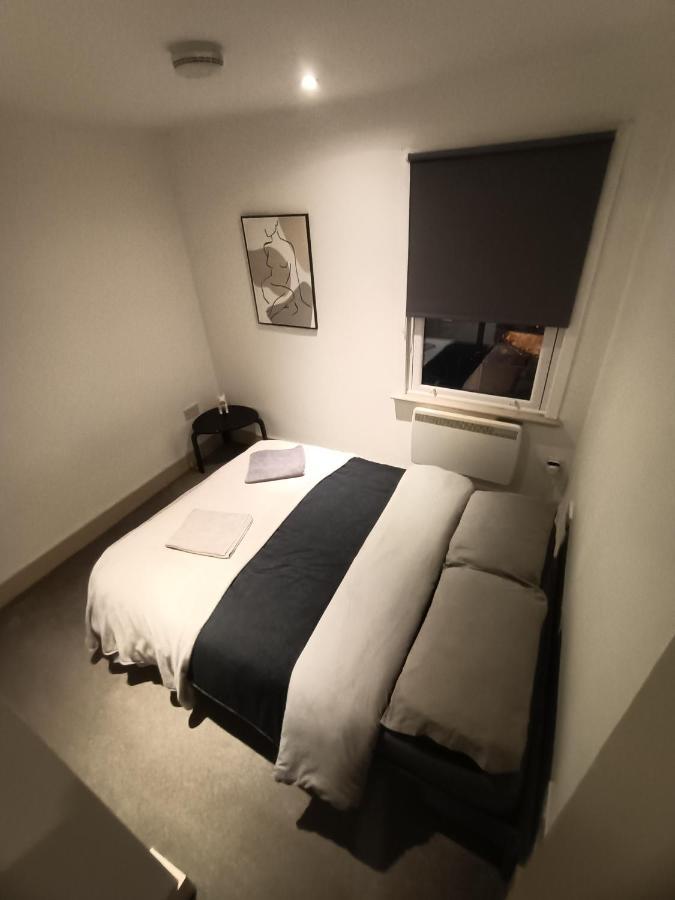 Lovely 1 Bedroom Apartment In Лондон Экстерьер фото